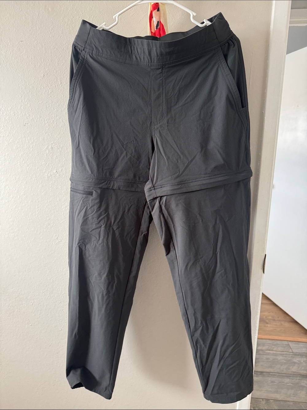 REI Women's Straight Leg Convertible Pants - Black